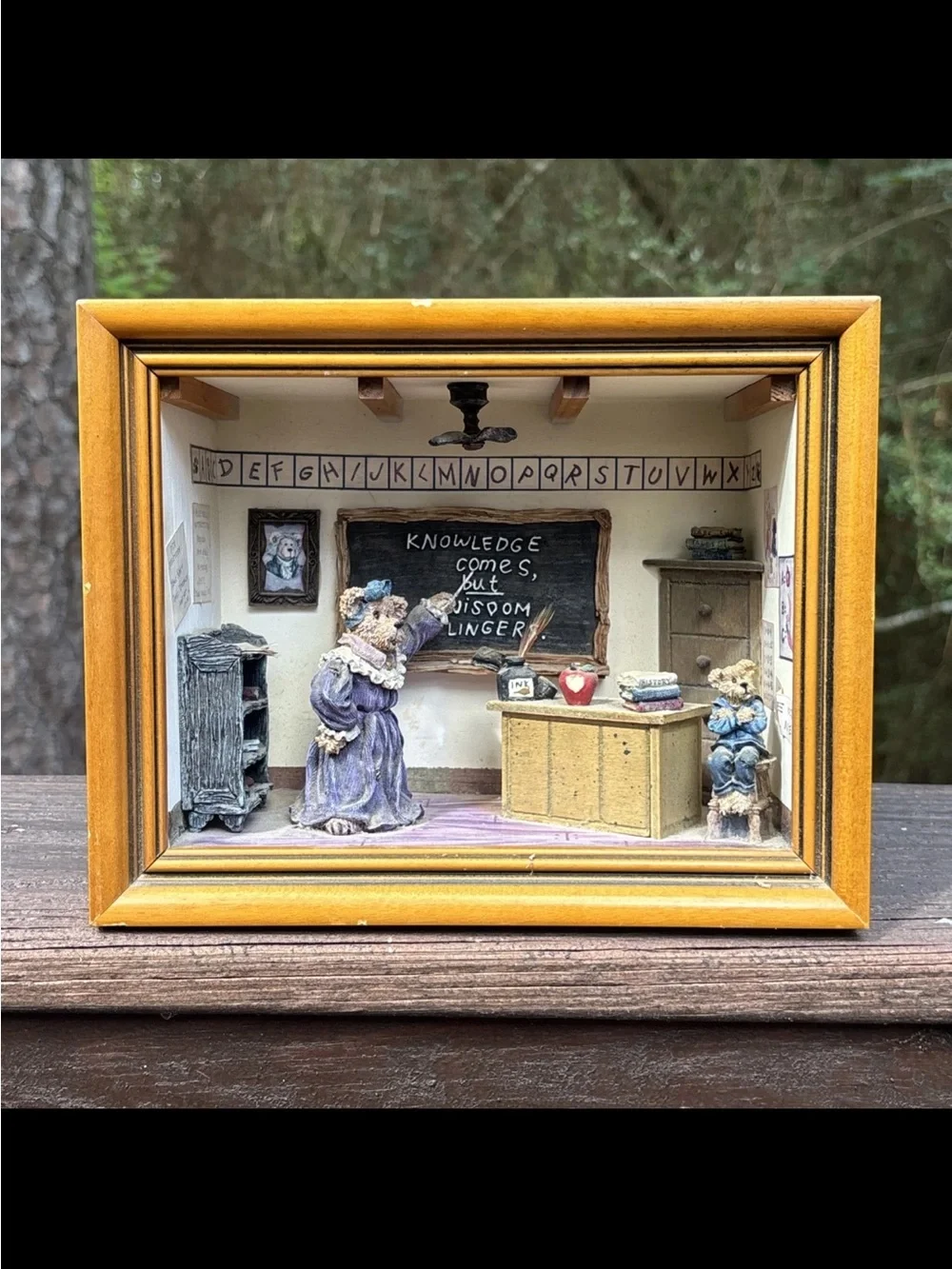 Boyds Bears Schoolhouse Shadow Box Diorama Classroom Teacher Bearstone Vintage
